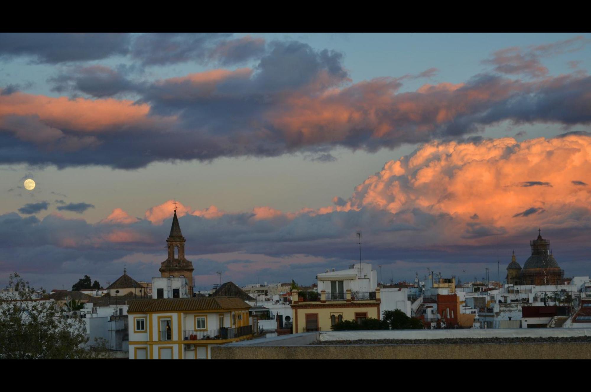 Apartamentos Sevilla ภายนอก รูปภาพ